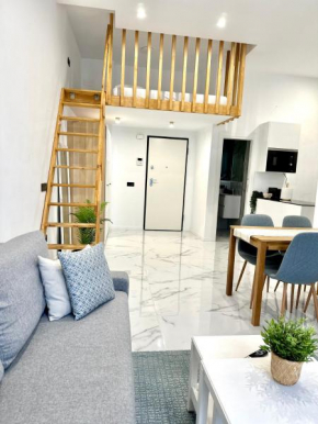 Mark Suite B8